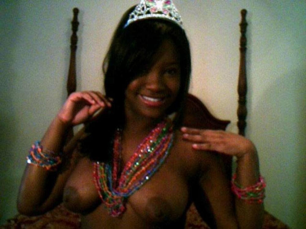 15P Black teen gfs posing naked and fucking gallery 20