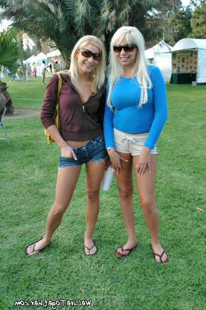 12P 12 pics and 1 movie of Vanilla from We Live Together