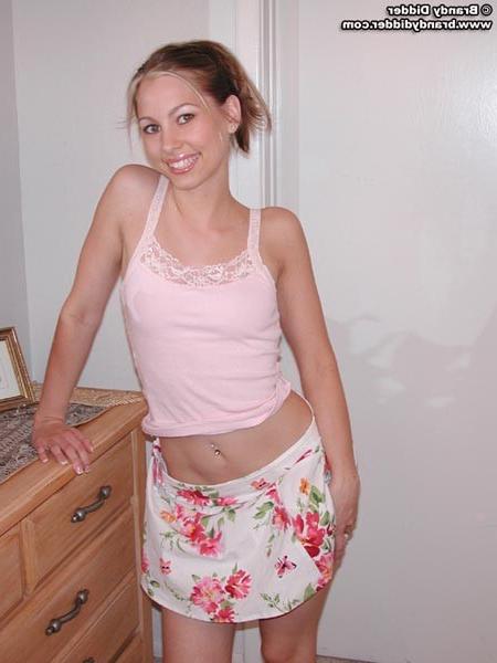 16P Brandy Didder reveals her hot butt!