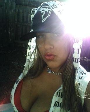 10P Lewd chick in incredible pose shot on home cam