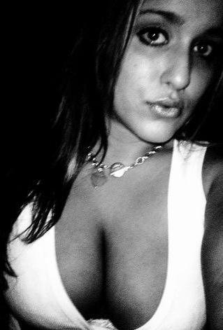 10P Lewd chick in incredible pose shot on home cam