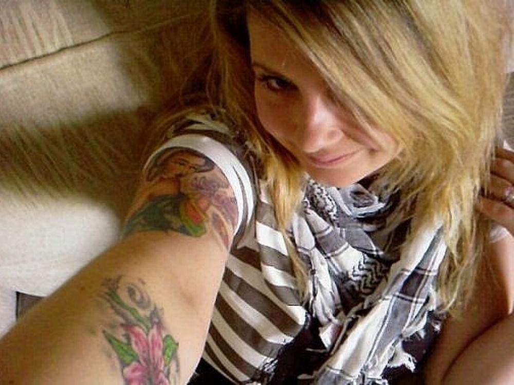 15P Virgin teen gfs exposed on camera gallery 10