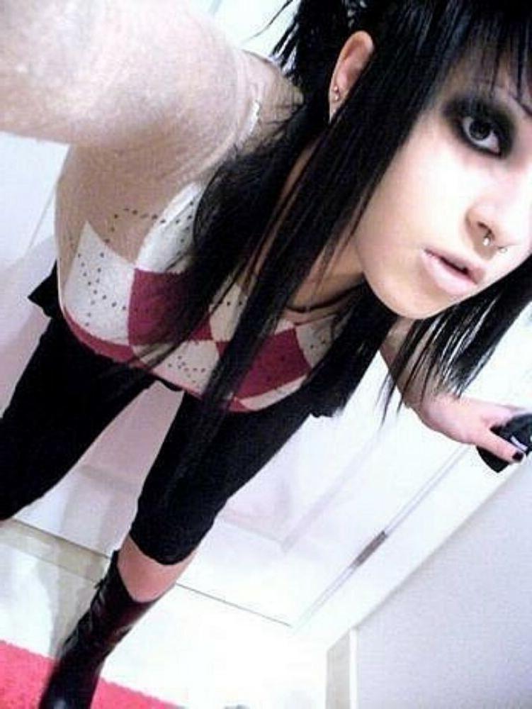 15P Virgin teen gfs exposed on camera gallery 10