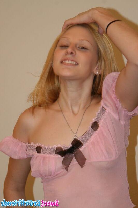 15P Romantic blonde exgirlfriend Erika stripping her sexy pink lingeria and showing 