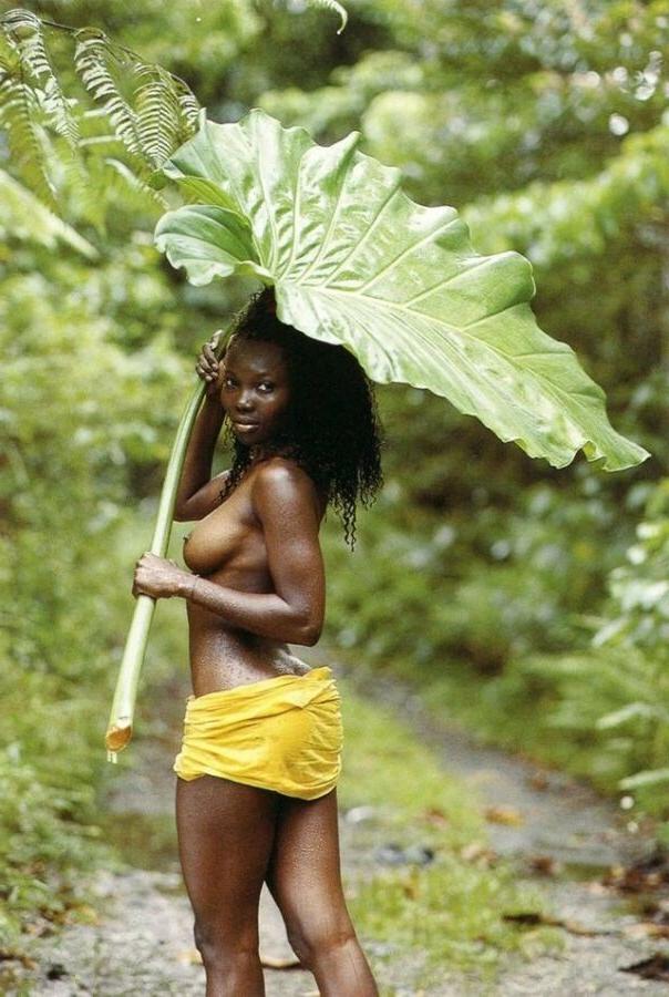 15P These black teen girlfriends posing and naked