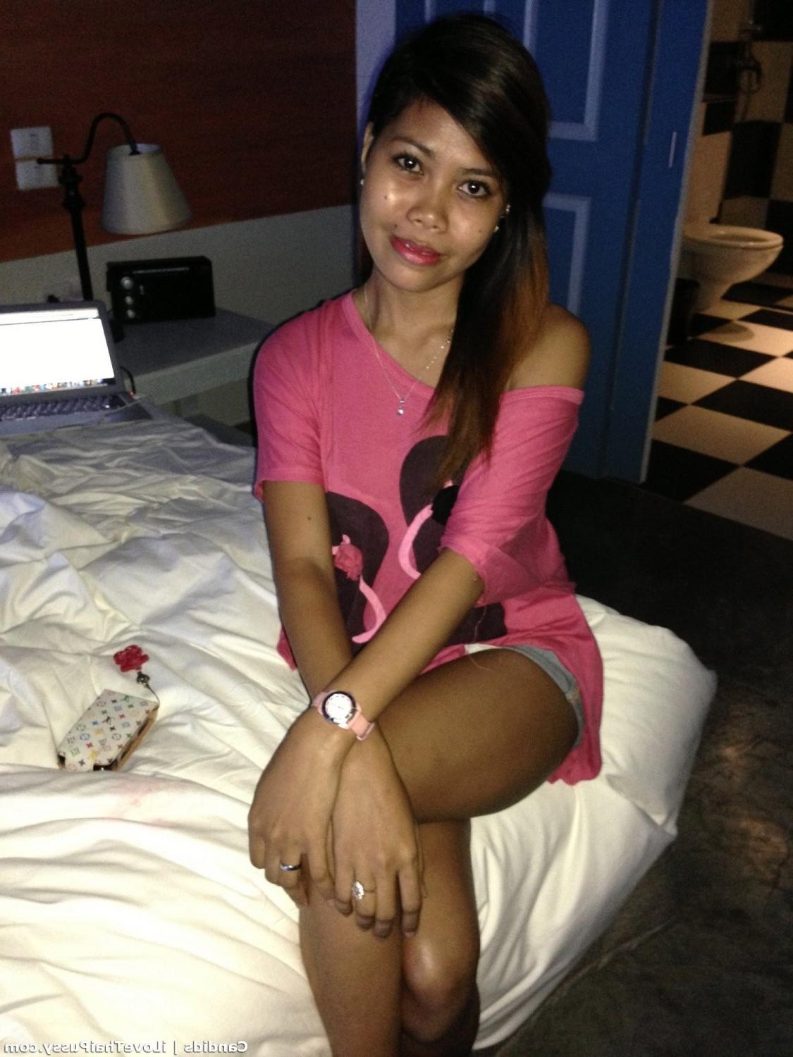 25P Dark Brown Thai Hooker bareback fucked in her deep asian pussy cavern by a sex t