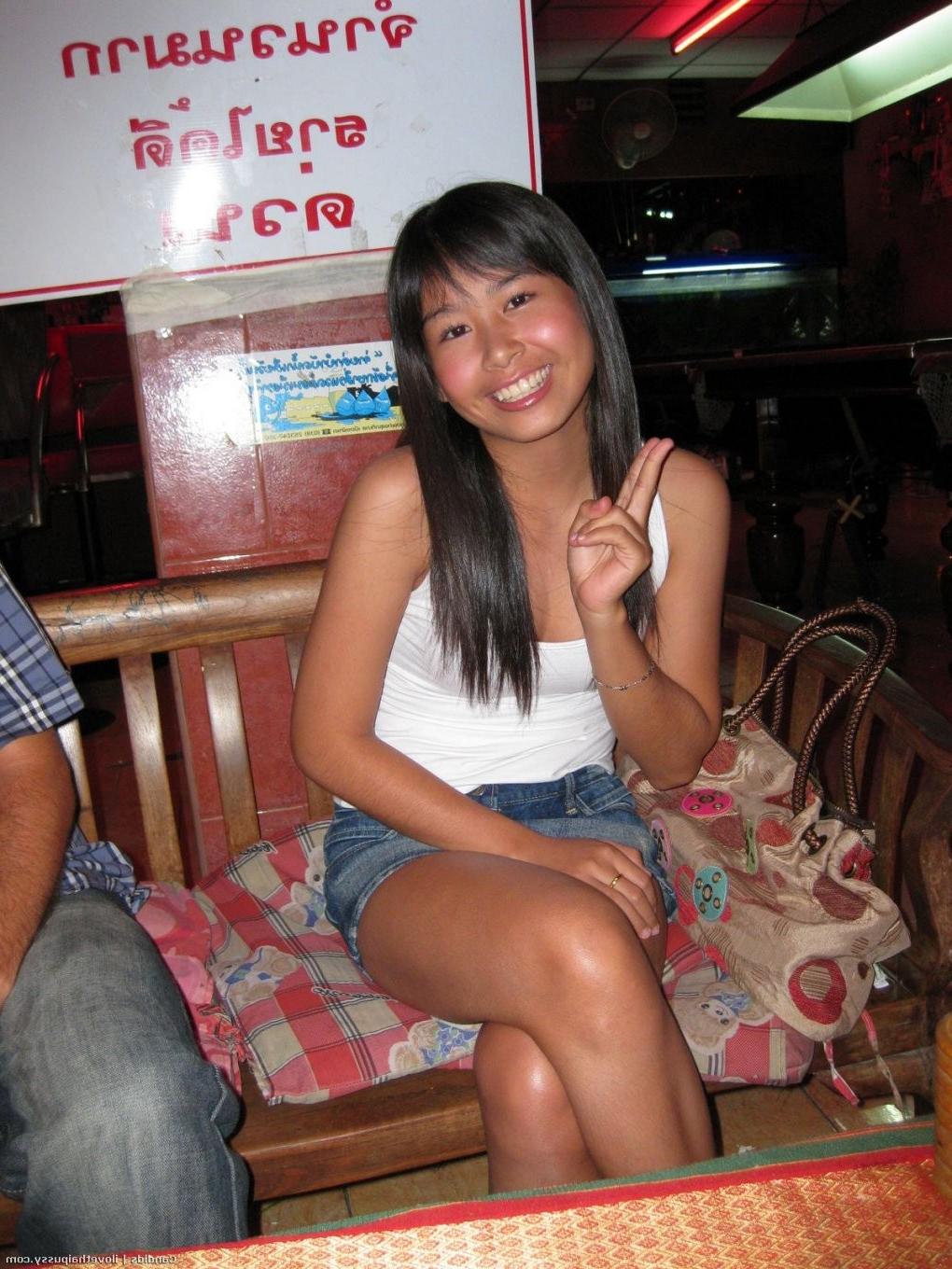 25P Hot Thai Whores love licking sex tourist assholes for money asian butt lovers
