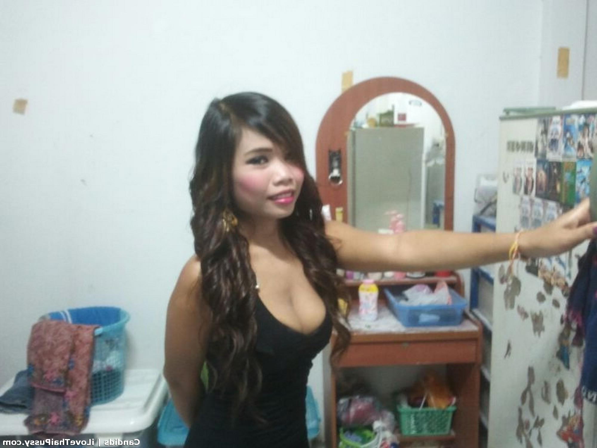 25P Hot Thai Showgirl fucked bareback no condom like a filthy asian whore