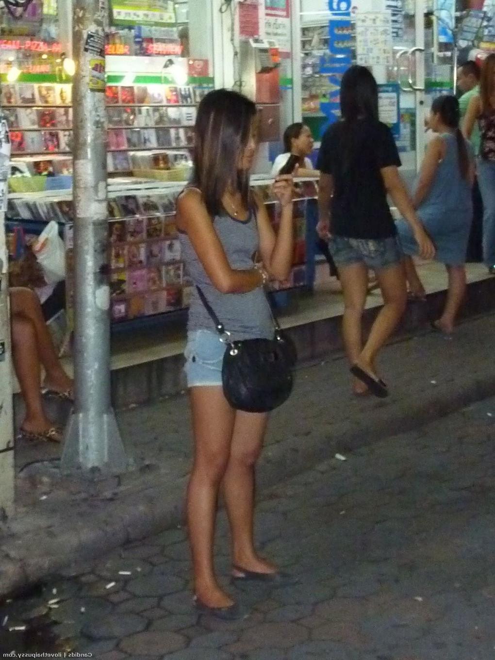 25P Hot Drunk walking street babes drinking and party hard asian pussy