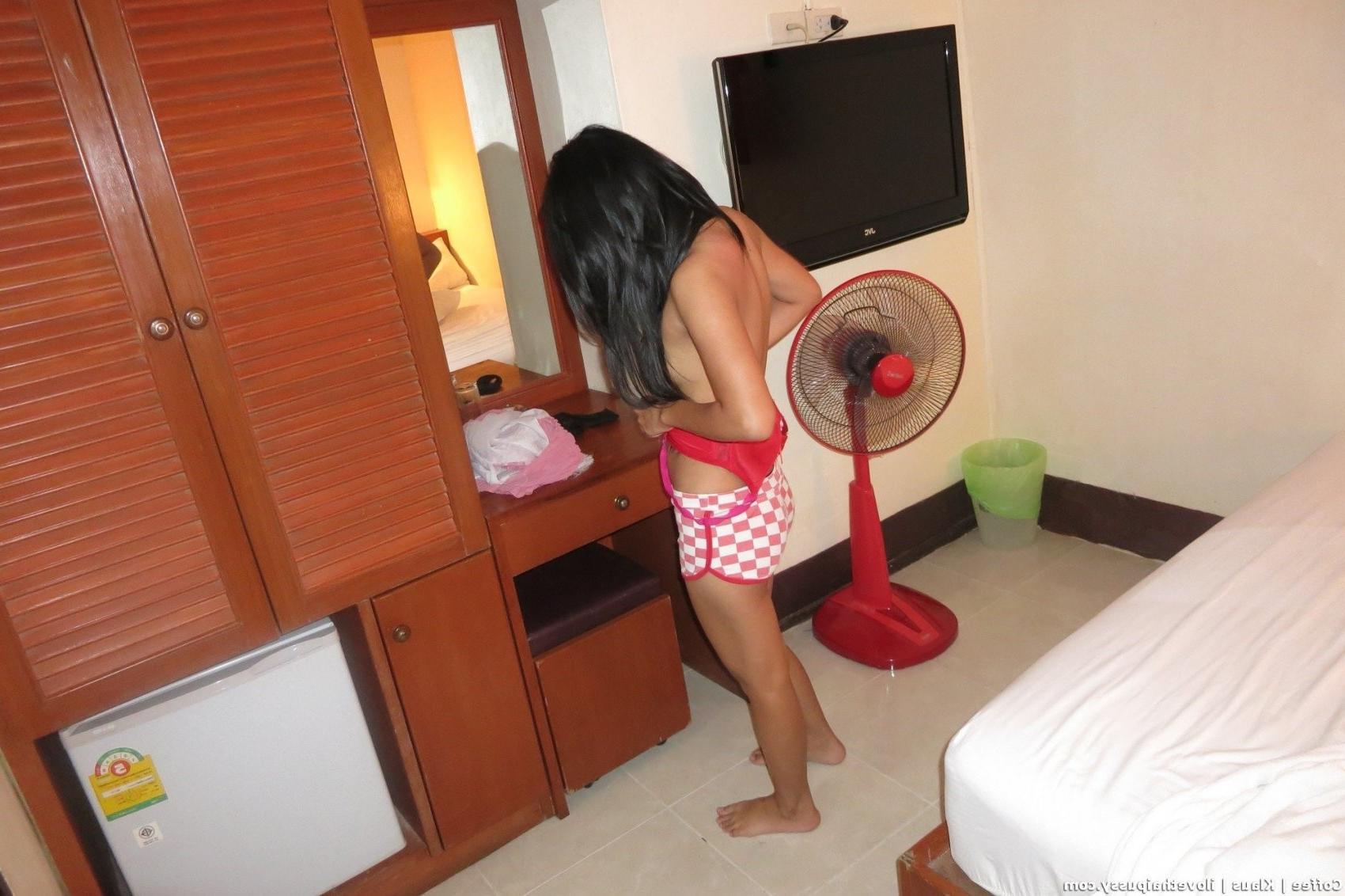 24P Hot Thai Bargirl spreading tight pussy fucking sex tourist filthy asian babe - b