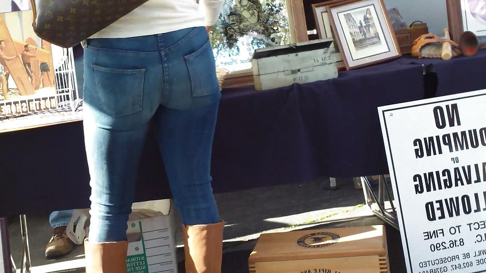 25P Nice big sexy teen bubble butt & ass in tight jeans
