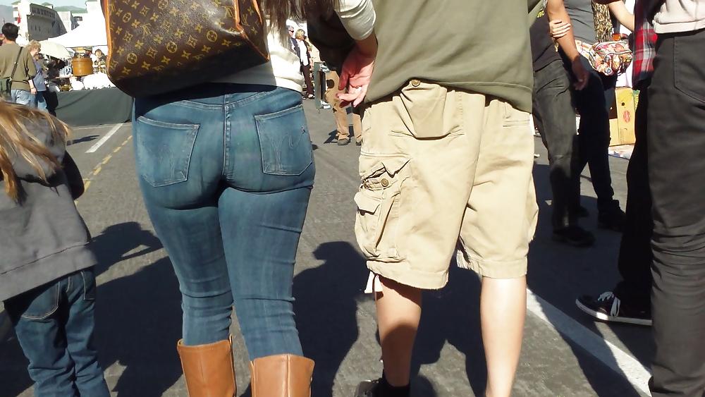 25P Nice big sexy teen bubble butt & ass in tight jeans