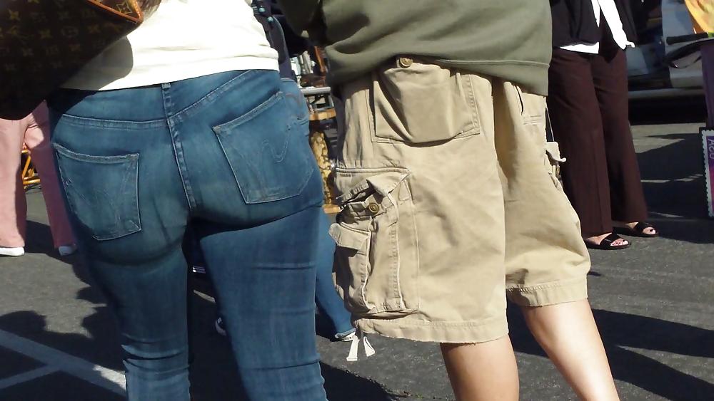 25P Nice big sexy teen bubble butt & ass in tight jeans