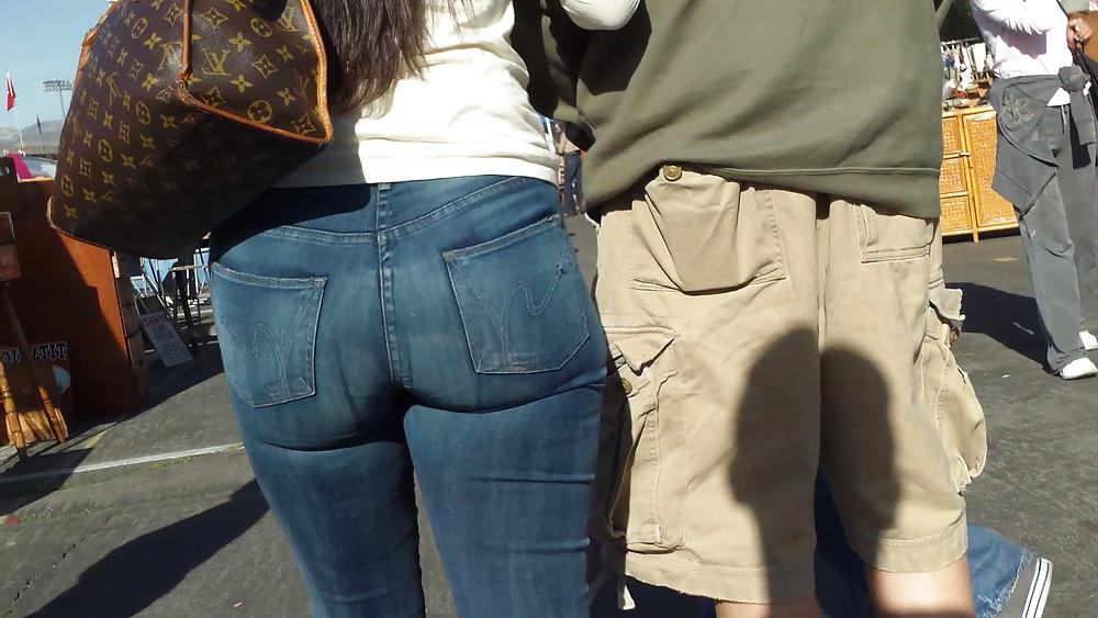25P Nice big sexy teen bubble butt & ass in tight jeans