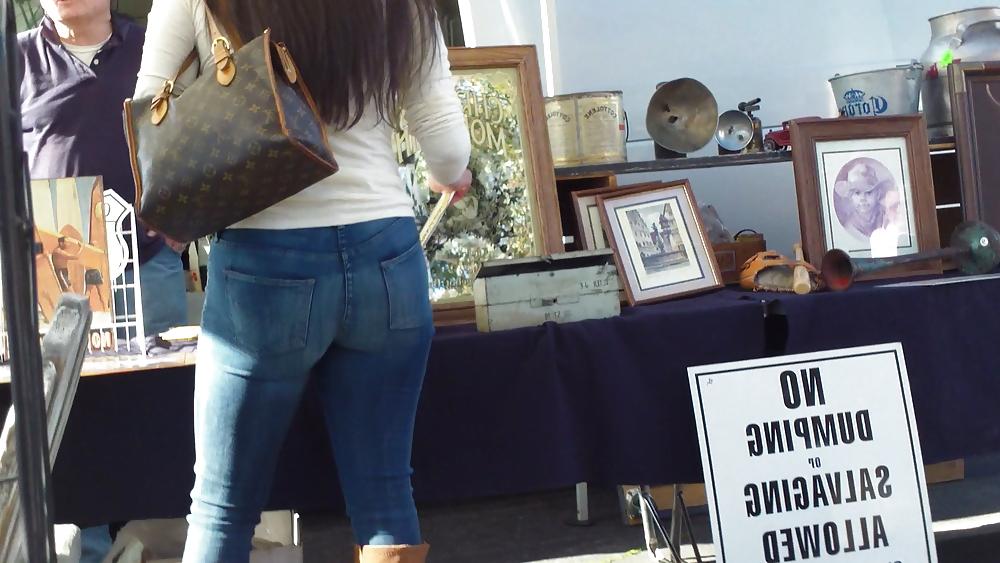 25P Nice big sexy teen bubble butt & ass in tight jeans