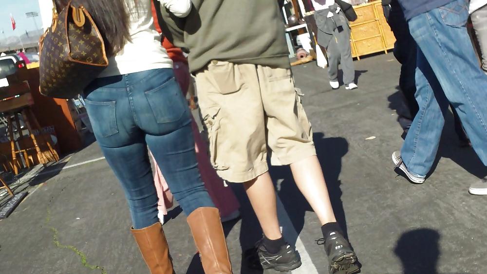 25P Nice big sexy teen bubble butt & ass in tight jeans