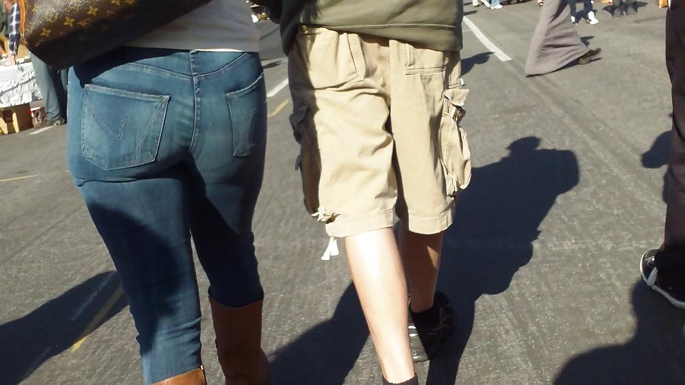 25P Nice big sexy teen bubble butt & ass in tight jeans