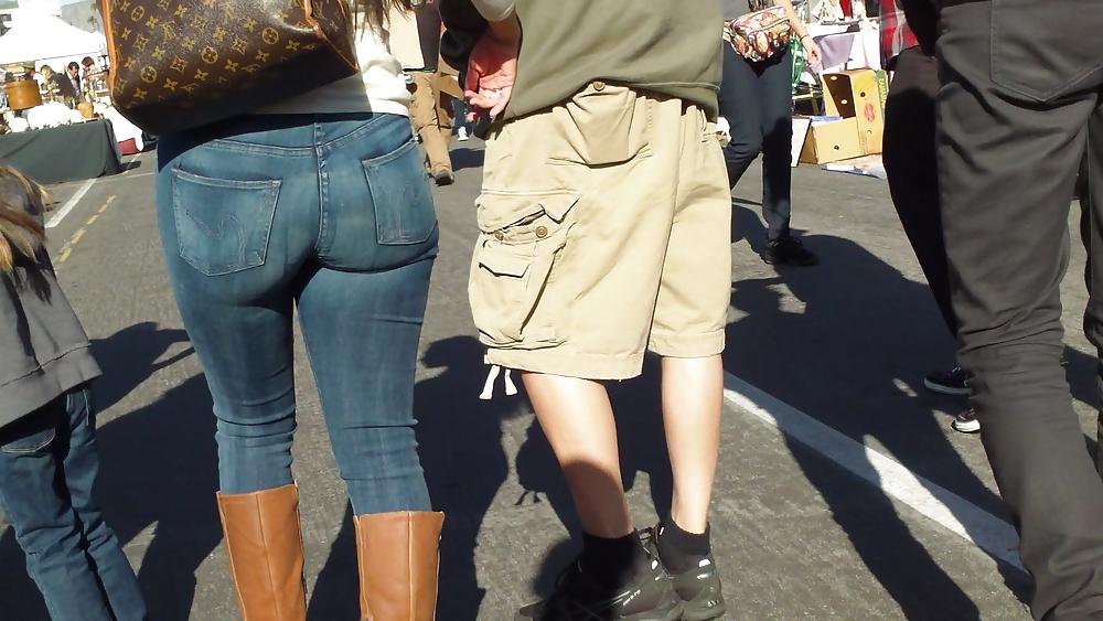 25P Nice big sexy teen bubble butt & ass in tight jeans