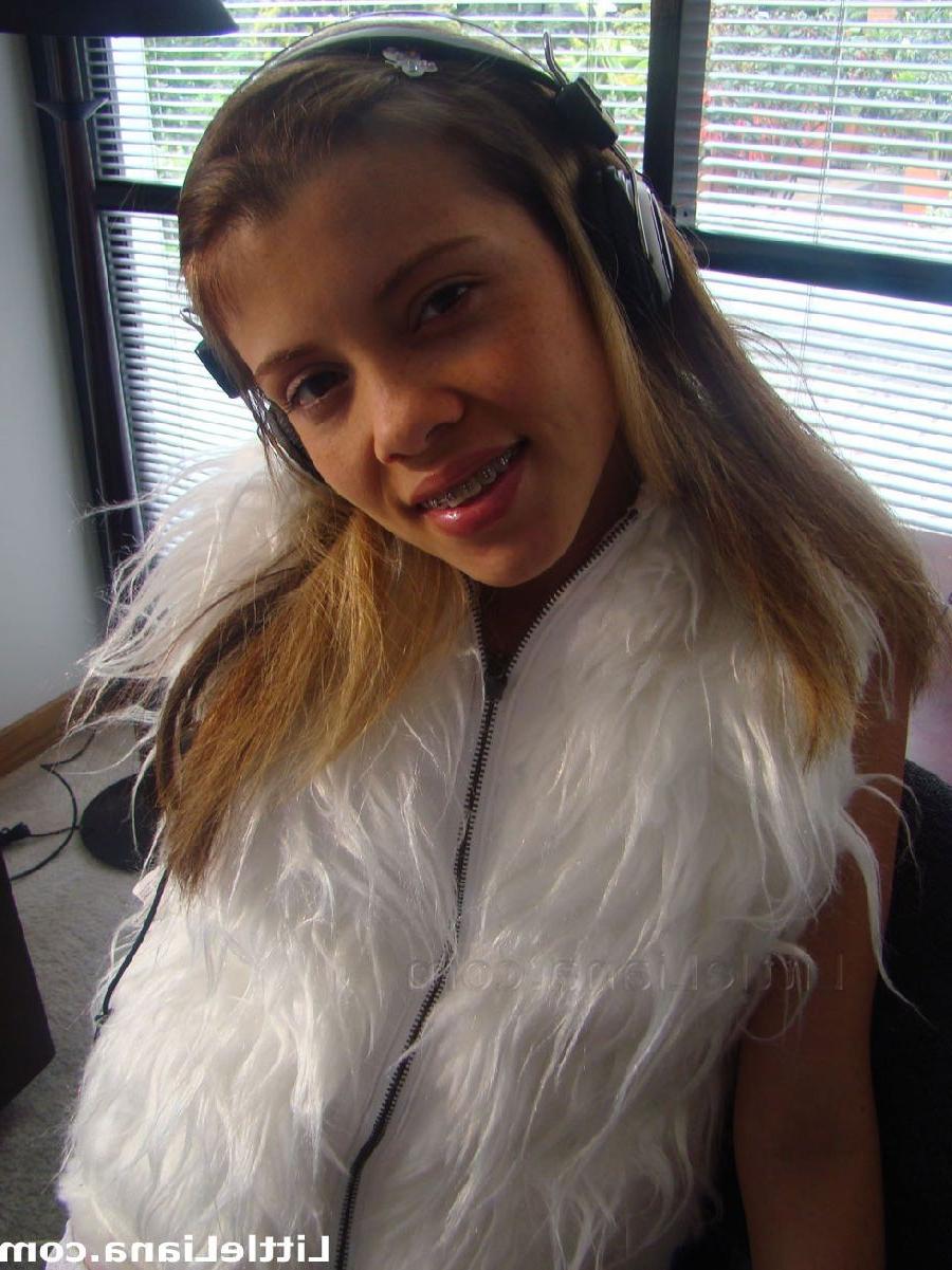 16P Little Liana pretty amateur model takes off her clothes and shows her slim teen 
