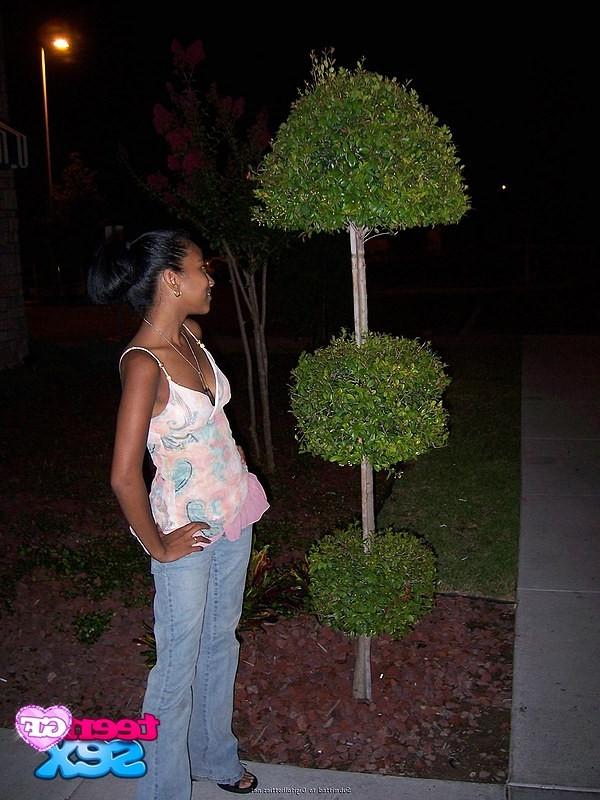 12P Black girl fuck hard scenes on amateur pictures