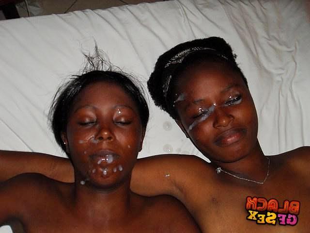 12P Two black sluts in wild threesome fucking