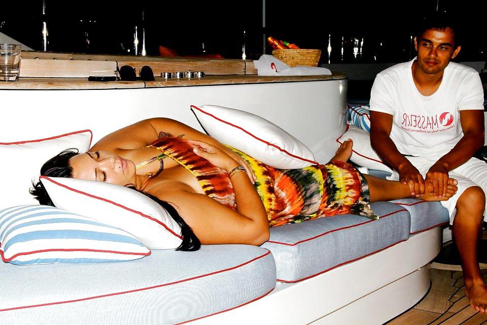 25P Rihanna, vacation Nov 2011, BIKINI, ASS shots
