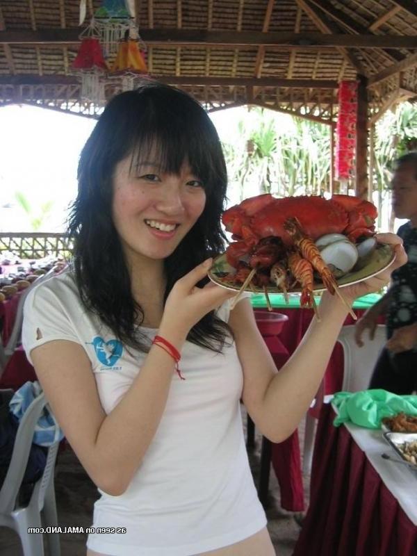12P Horny Asian GF fucked in the ass on their vacation