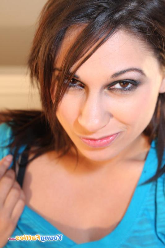 16P She'll give you a mouthful of chubby teen tits