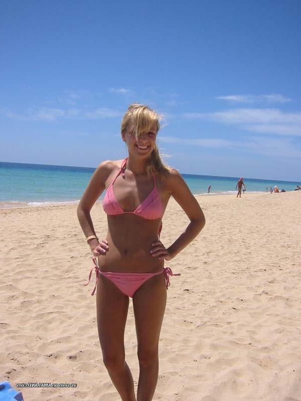 15P Babes on vacation