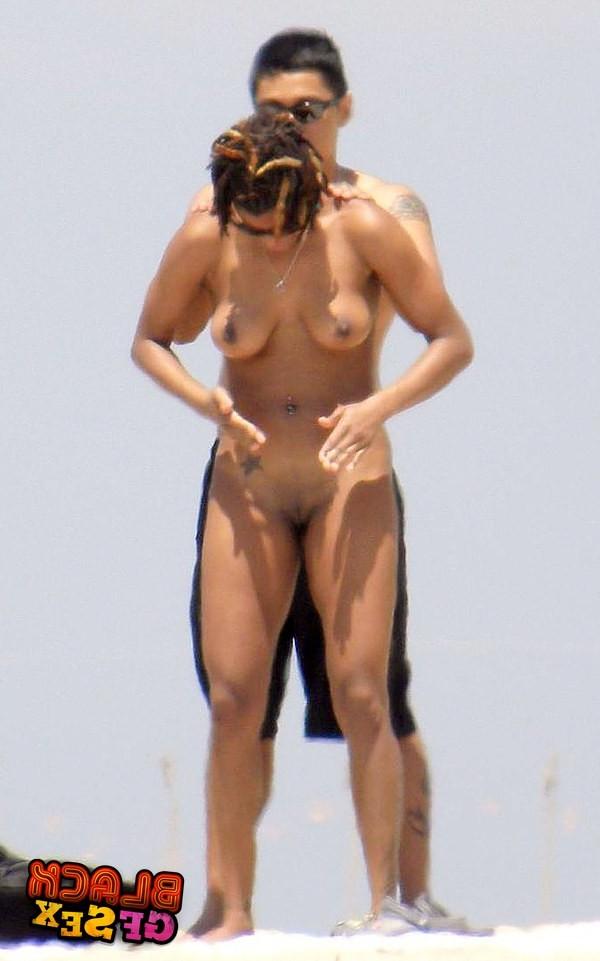 12P Nude black hotties posing and eating cock