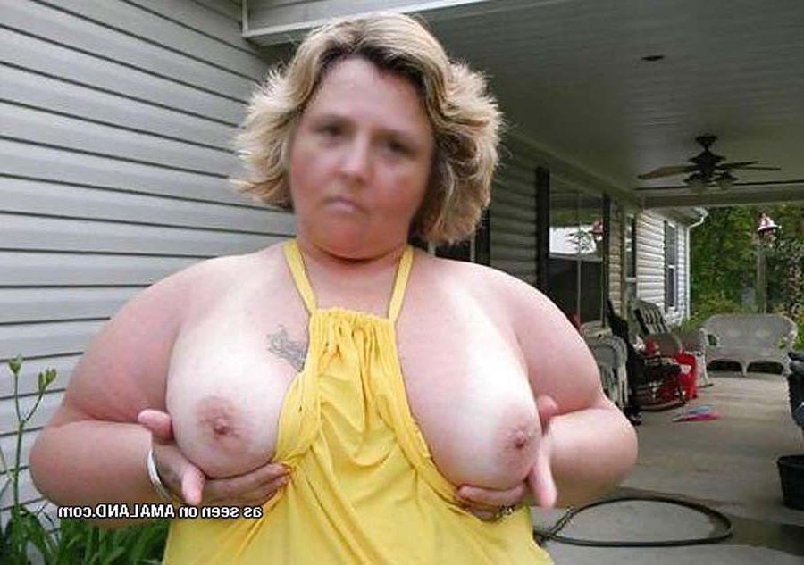 10P Huge bbw sluts show off their pussies and tits