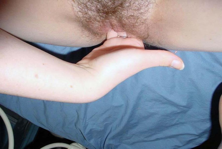 16P Photos of horny amateur babes fingering her slippery cunts 