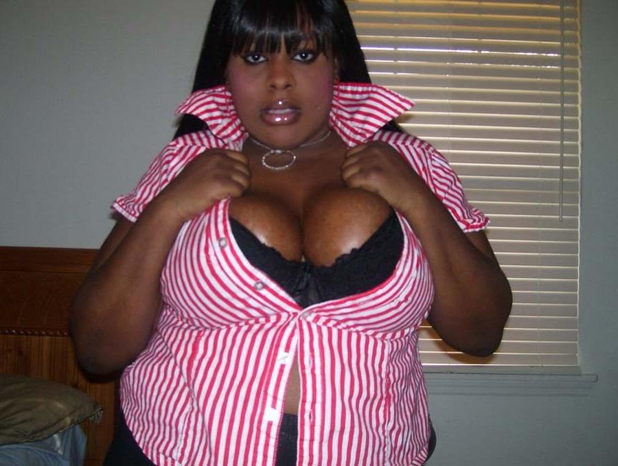 10P Collection of sizzling hot amateur bbws selfpics