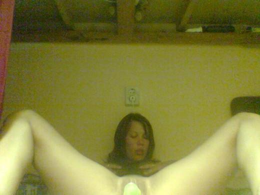 15P MILF toys with her vibrator