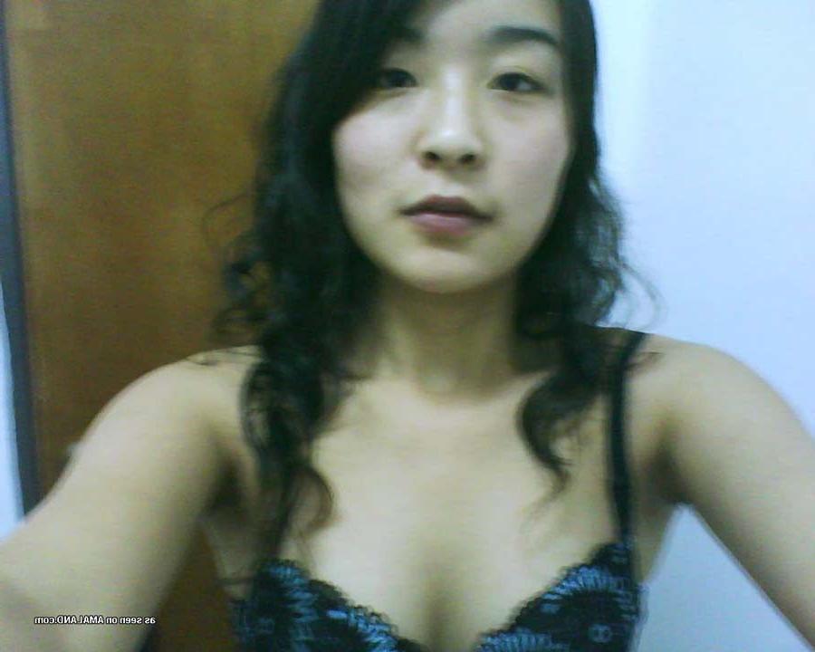 9P Picture set of a hot asian amateur hotel sex