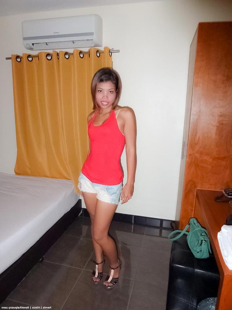 15P Bubble butt Thai amateur Newie fucked by stranger with no condom