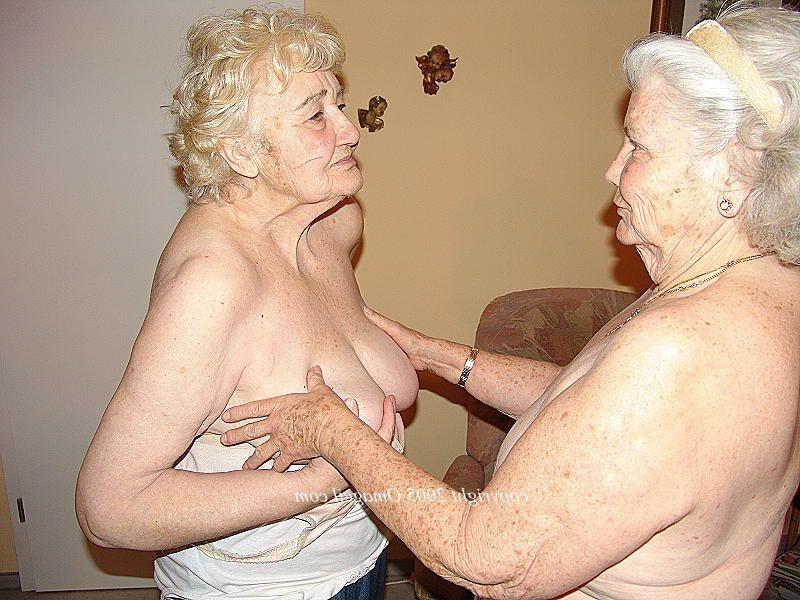 16P Fantastic GRANNIES