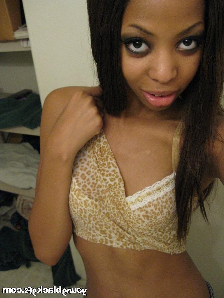 13P Black girlfriend self shoting