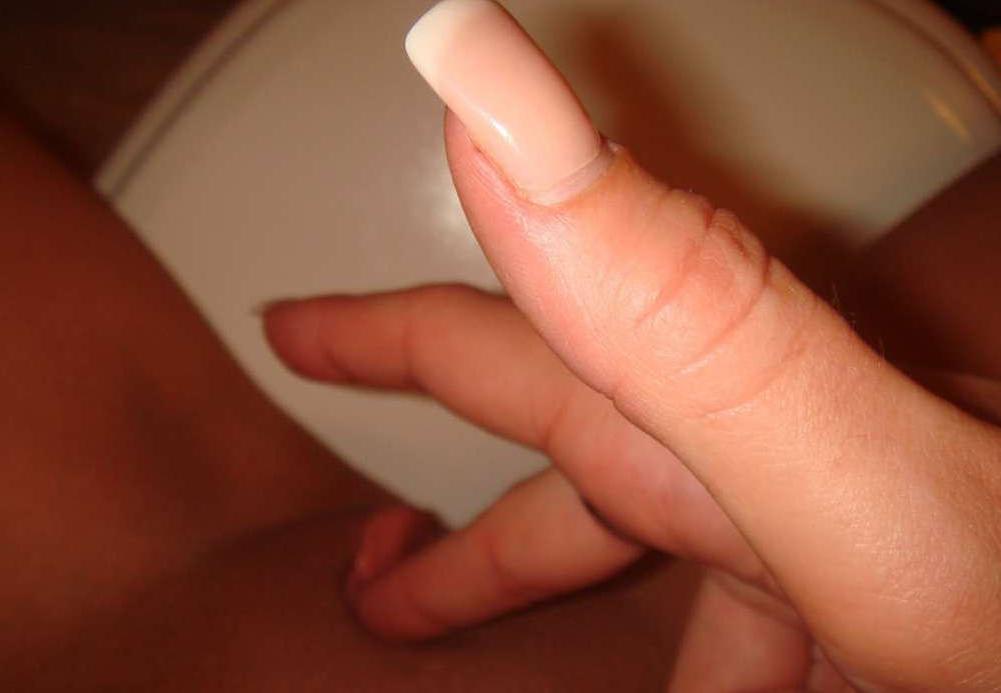 16P Pictures of naughty girlfriends fingering their twats
