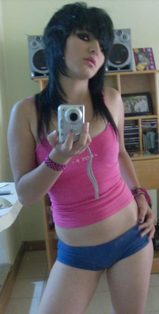 12P Real girlfriend porn, movies and pictures!