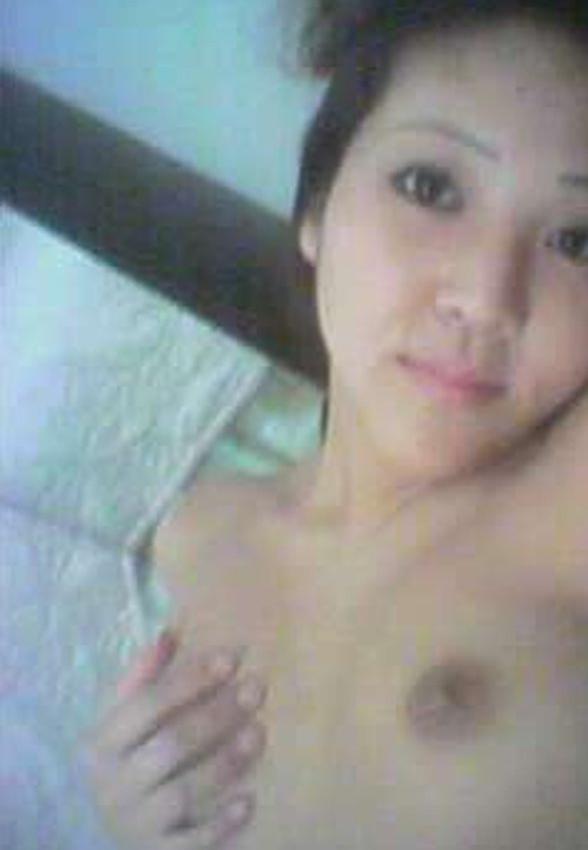 15P Pictures of three Asian amateur cuties