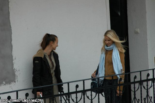 12P 12 pics and 1 movie of Camilla from Mikes Apartment