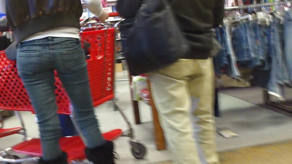 25P Sexy teen ass & butt in jeans with thong showing