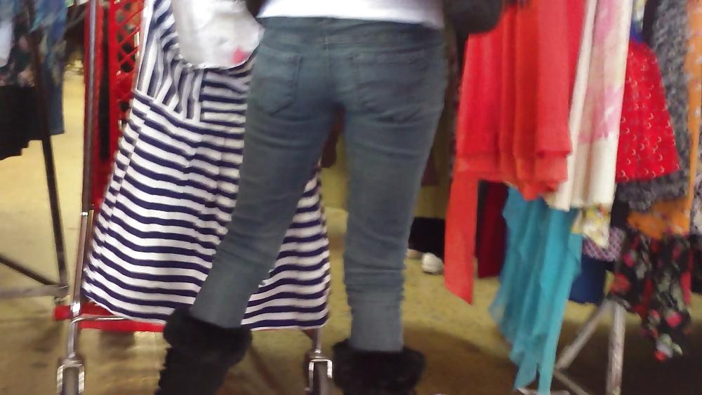 25P Sexy teen ass & butt in jeans with thong showing
