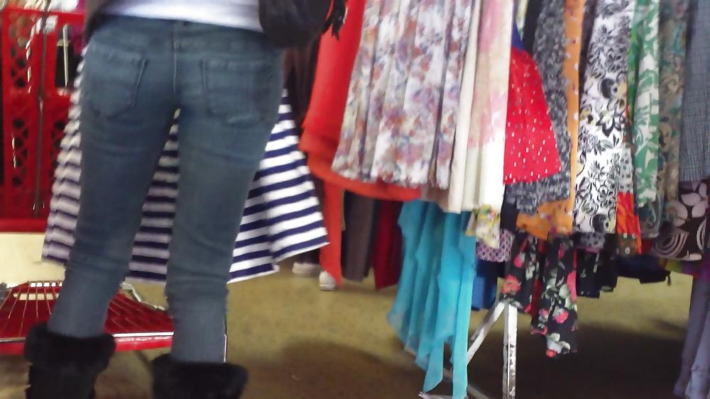 25P Sexy teen ass & butt in jeans with thong showing