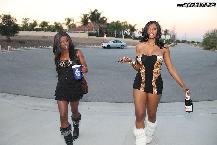11P Kelly Madison, Ryan Madison, Ana Foxxx and Nyomi Banxxx 