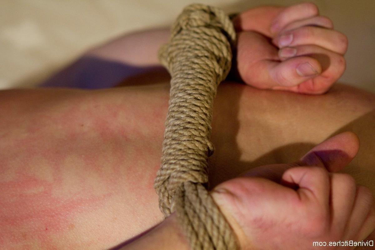 24P Male sub is wrestled down by beautiful domme
