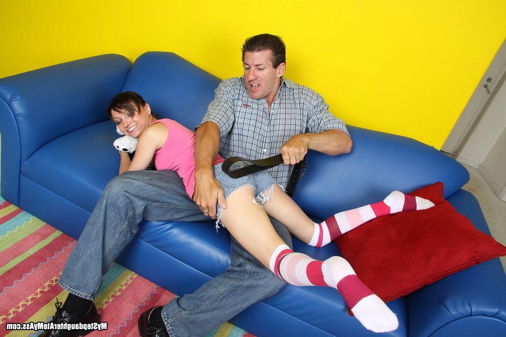 15P Stepdaughter gives rimjob for hardcore fuck
