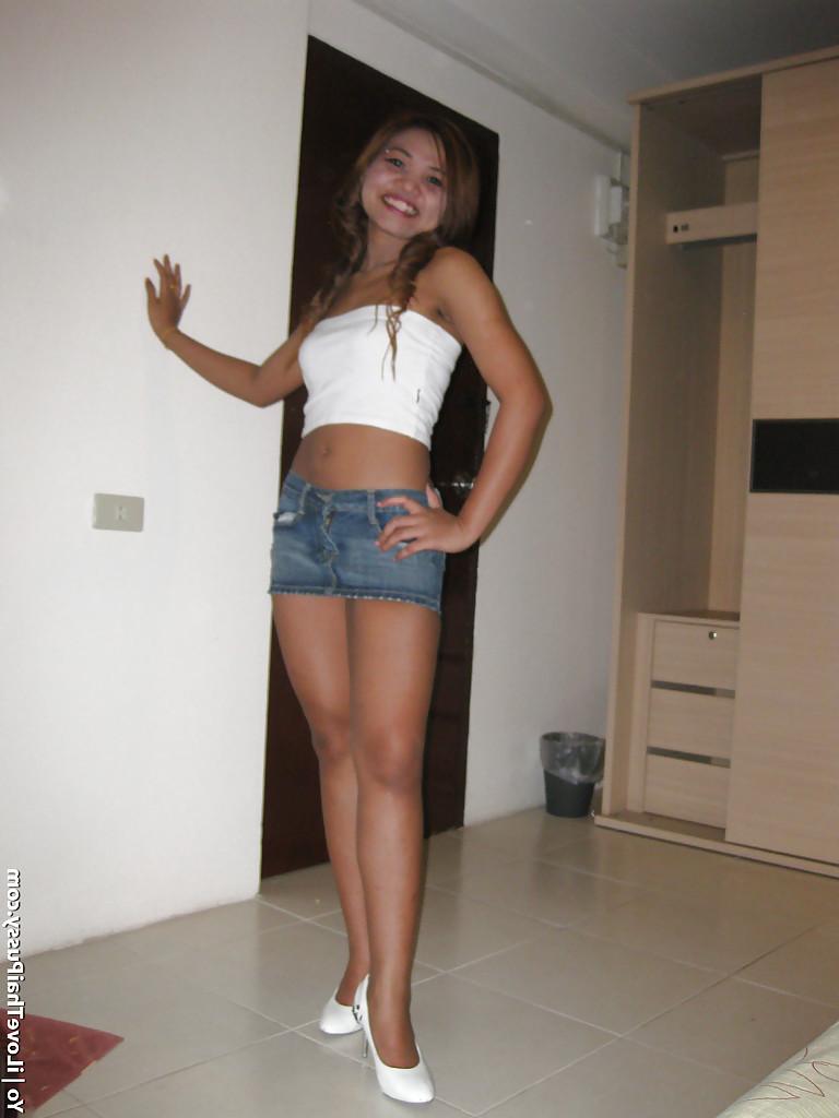 15P Pretty asian teen babe gives a blowjob and gets her tight holes drilled