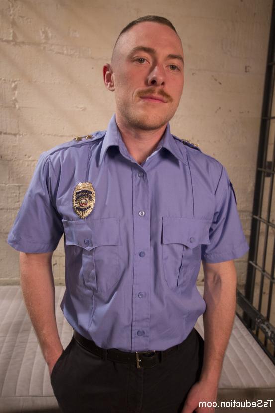 15P Officer Moreau has been lusting after one of his inmates - the gorgeous, busty L
